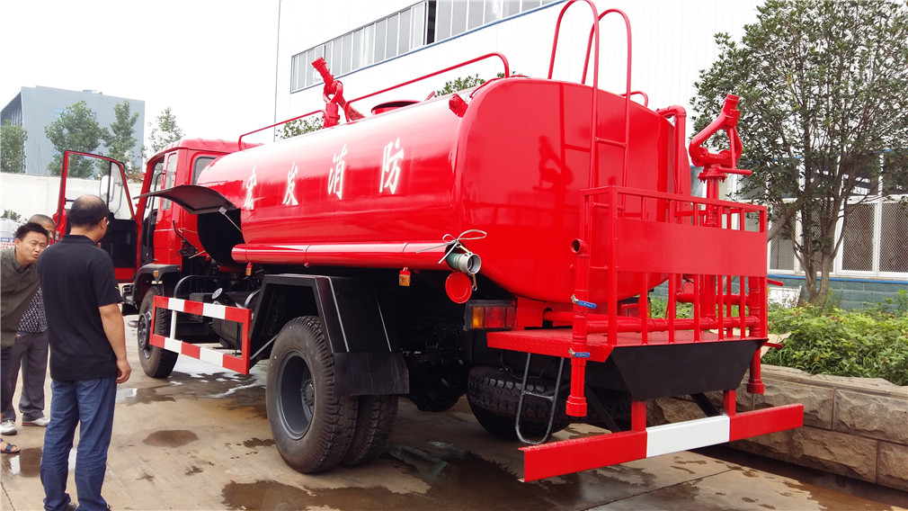 東風145（12方）消防灑水車