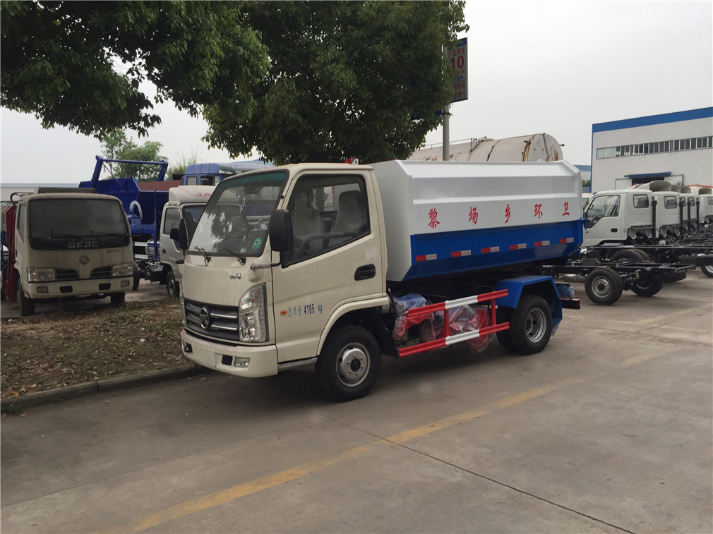 凱馬（3方）掛桶式垃圾車(chē)