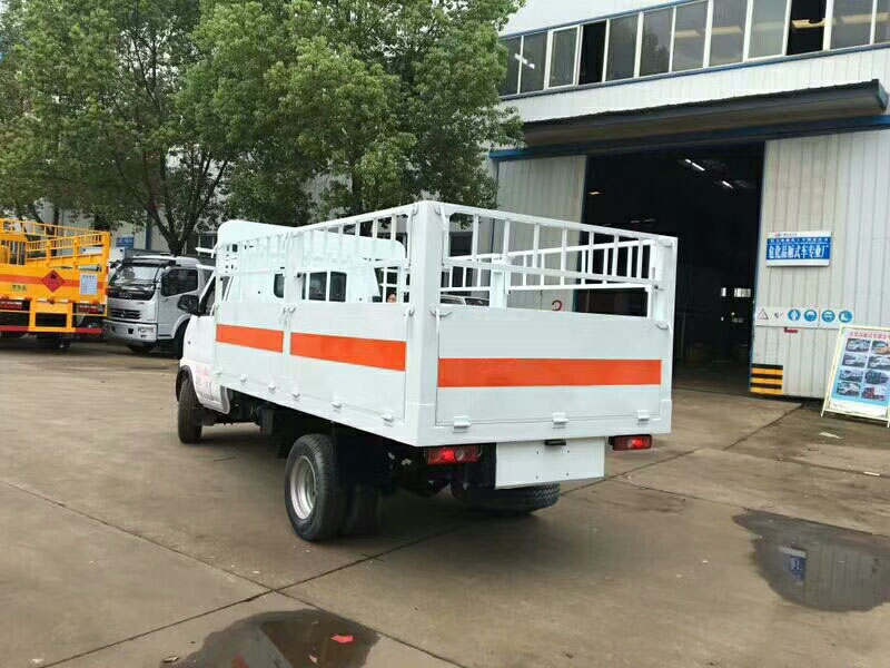 東風(fēng)俊風(fēng)3.3米(藍牌)氣瓶車