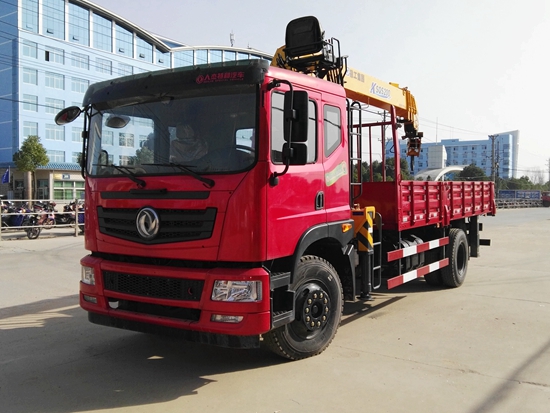 東風(fēng)T5新款8噸隨車(chē)吊