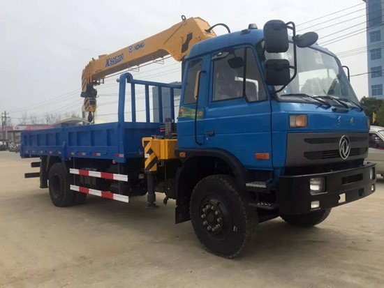 東風153單橋6.3噸隨車吊