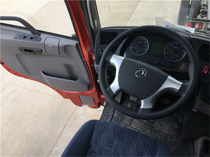 東風(fēng)天龍前四后八高頂 9.6米冷藏車(chē)