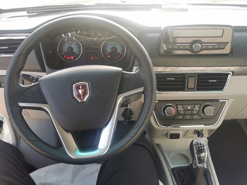 國六金杯海獅面包冷藏車