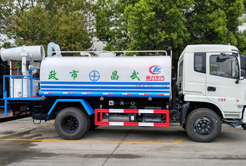 東風專底多功能抑塵車