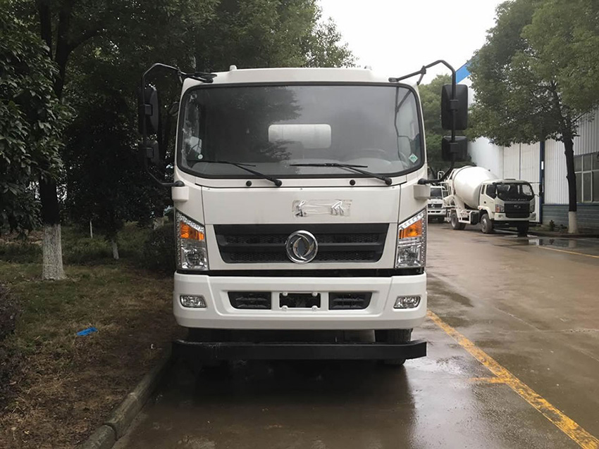 2017款東風(fēng)6方攪拌車(chē)(國(guó)五)