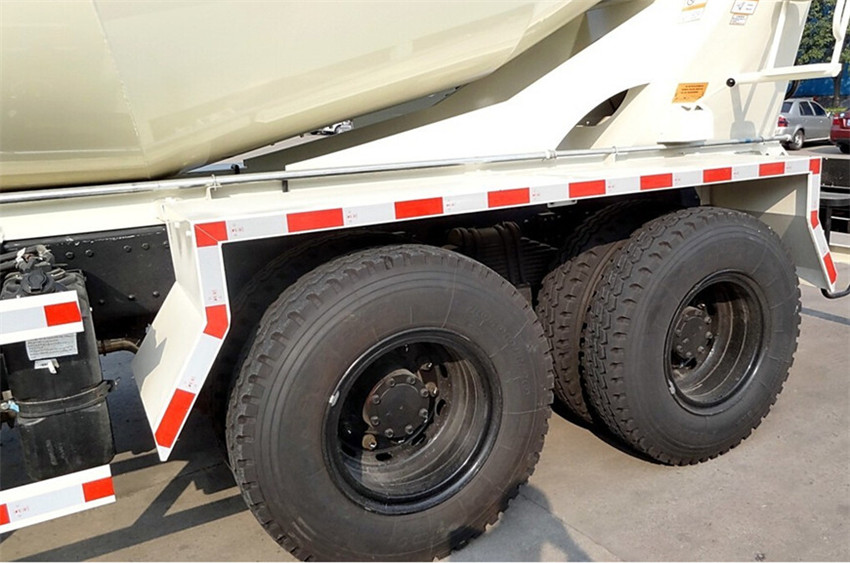 福田瑞沃12方攪拌車