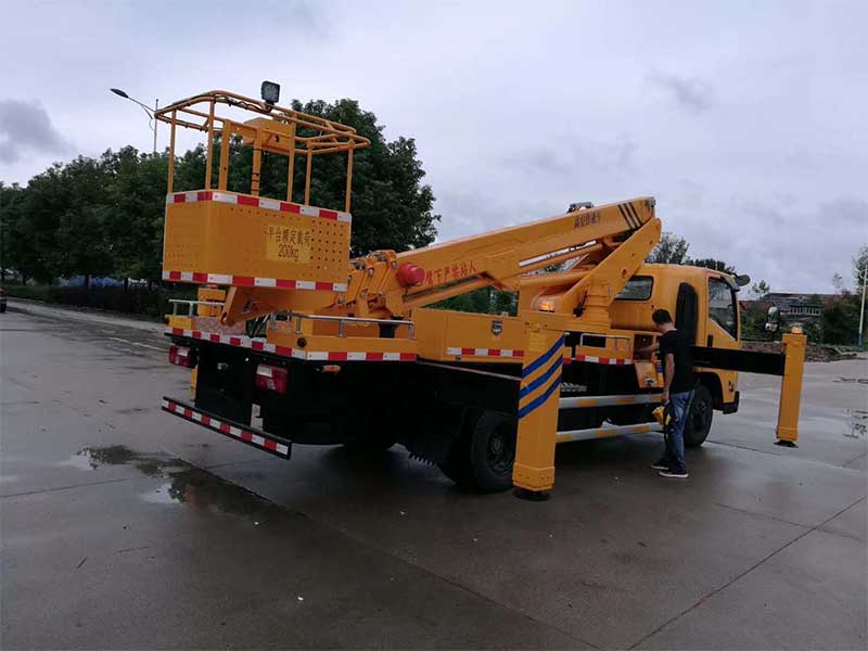 江鈴18米高空作業(yè)車(chē)