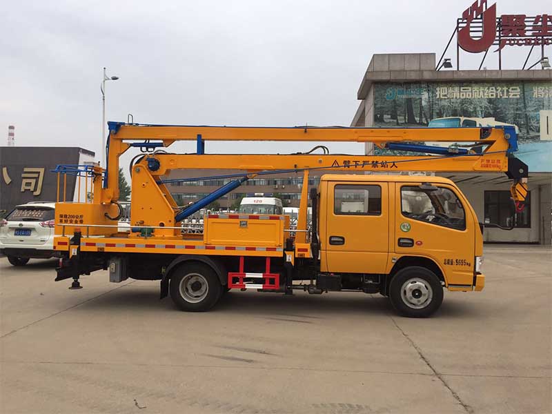 東風雙排16米高空作業(yè)車