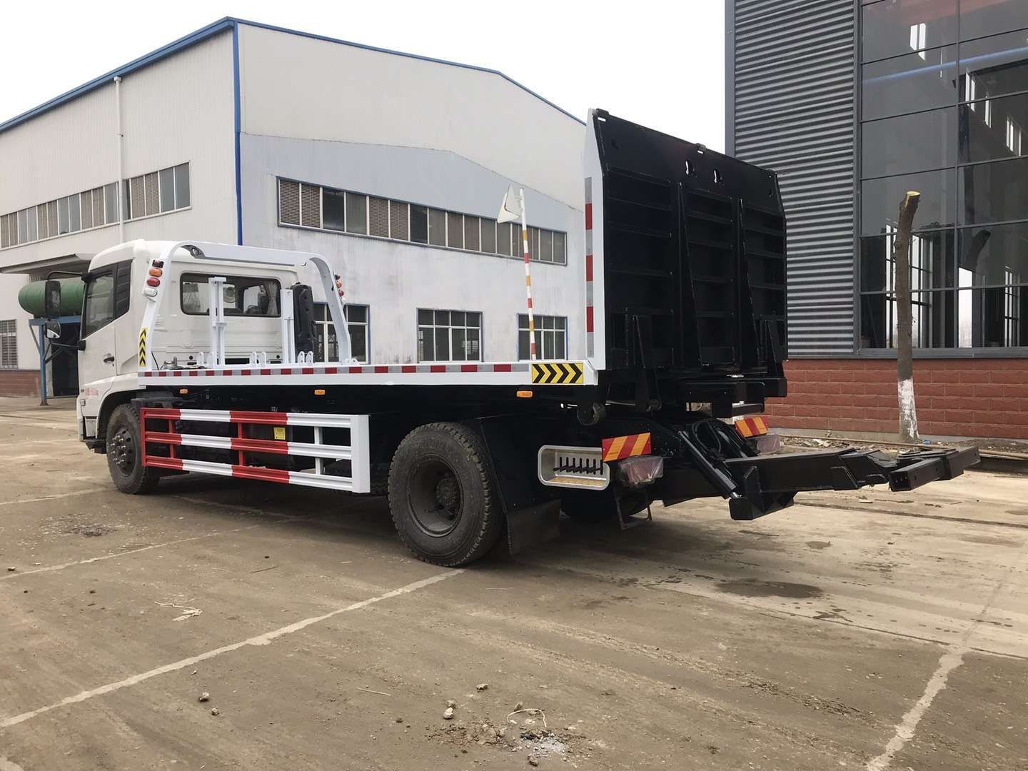 東風(fēng)天錦一拖二清障異型（報廢車廠專用）