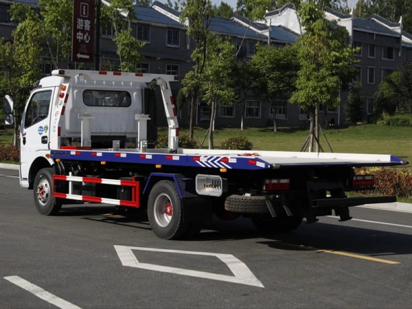 國六東風大多利卡黃牌一拖二清障車