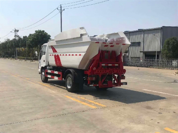 五十鈴100p國(guó)六無(wú)泄漏后高位掛桶壓縮垃圾車