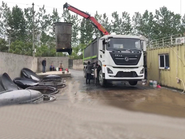 東風天龍國六12方吊裝壓縮式垃圾車