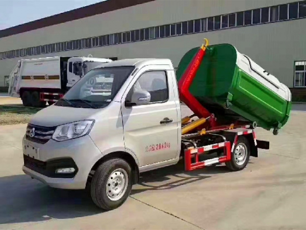 長安國六汽油鉤臂(車廂可卸)式垃圾車(后單輪)3方