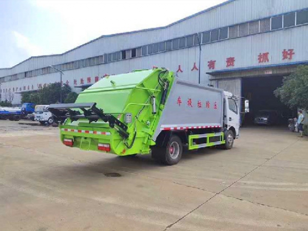 江淮駿鈴國六8方壓縮式垃圾車