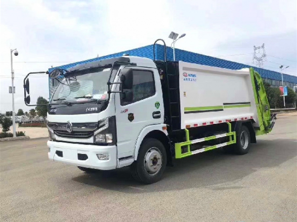 東風(fēng)多利卡國六8方壓縮式垃圾車