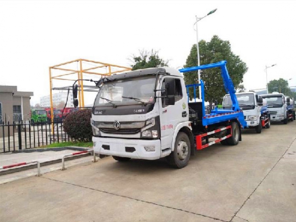 東風(fēng)多利卡國(guó)六6方擺臂式垃圾車(chē)