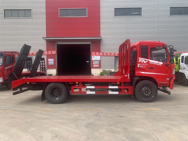 國(guó)六東風(fēng)D3V平板拖車