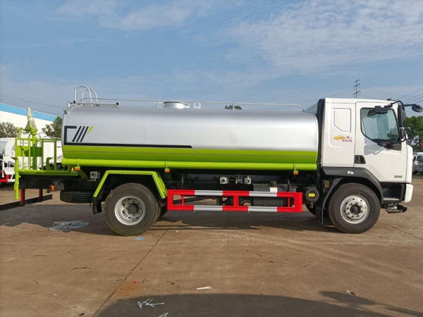 東風(fēng)柳汽15噸灑水車