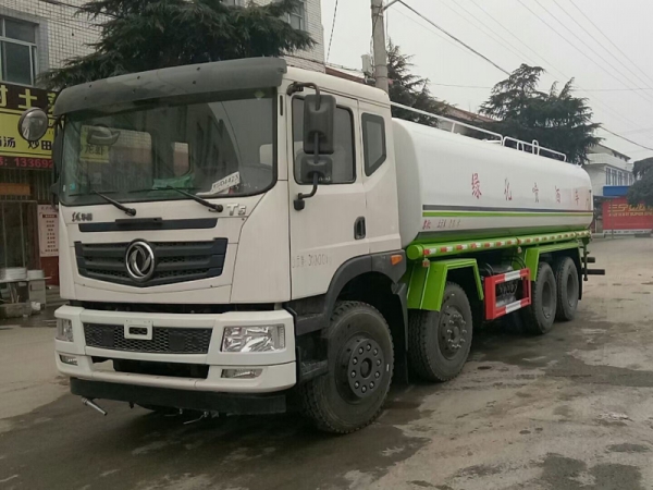 東風(fēng)前四后八25噸灑水車(chē)