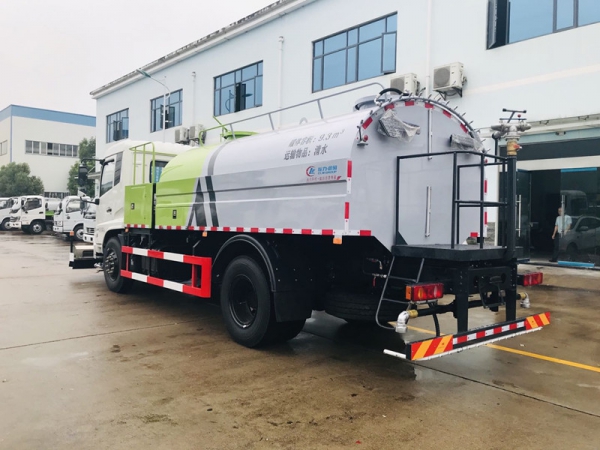 東風天錦路面清洗車 養(yǎng)護車