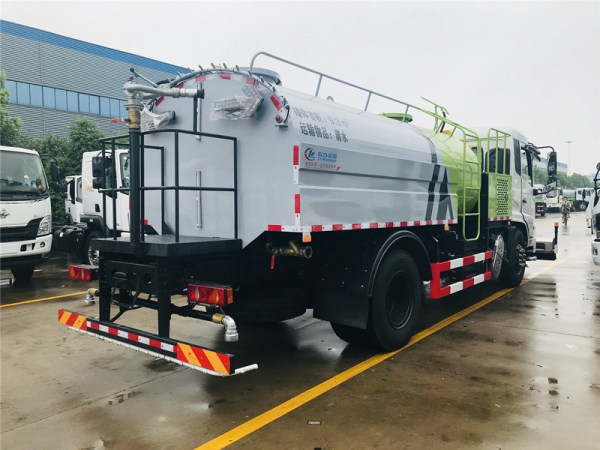 東風天錦路面清洗車 養(yǎng)護車