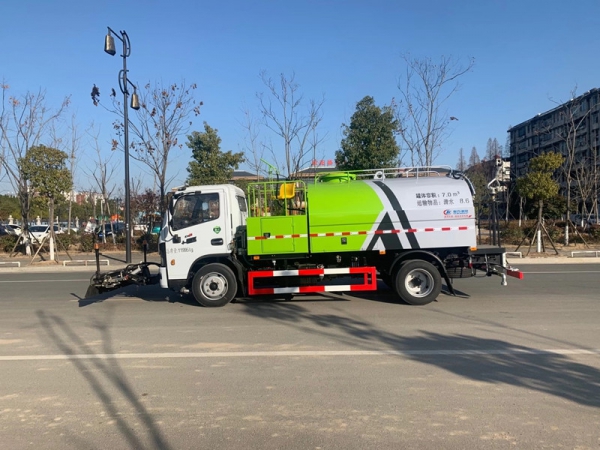 東風(fēng)多利卡8方道路養(yǎng)護(hù)車,清洗車價(jià)格