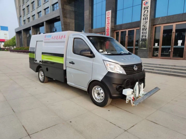 長安2.5方路面養護車，清洗車多少錢