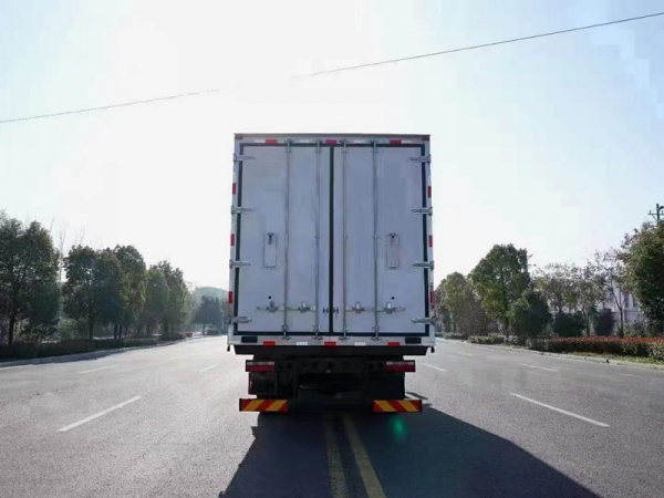 國六江淮帥鈴Q9冷藏車6.8米貨廂