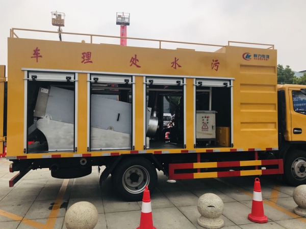 東風(fēng)大多利卡8方污水處理車，凈化車程力廠家直供