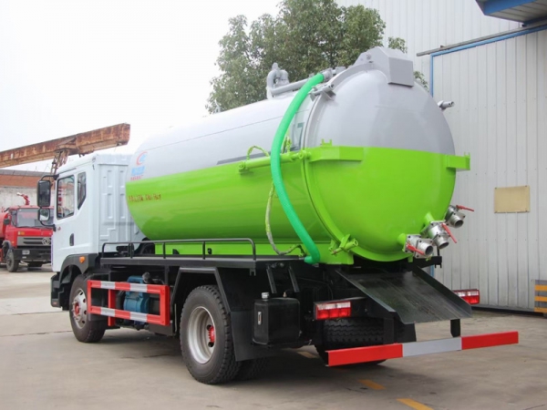 東風(fēng)D9吸污車罐體容積11.5方