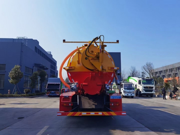 東風(fēng)錦程15方清洗吸污車