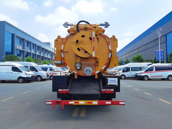 東風福瑞卡12.5方清洗吸污車，聯(lián)合疏通車