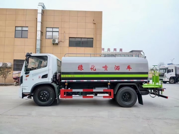 東風華神T3-9.3噸灑水車