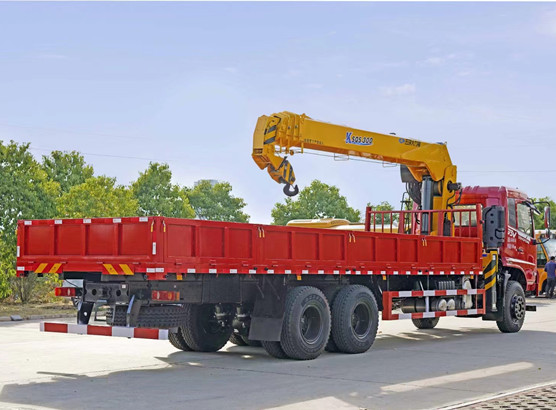 東風(fēng)D3V后八輪12噸隨車吊