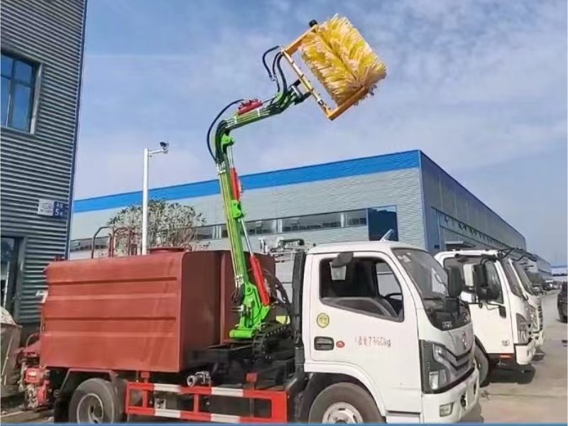 東風(fēng)多利卡隧道壁清洗車