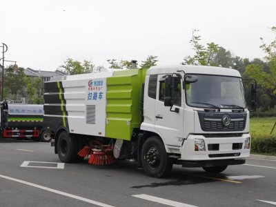 東風(fēng)天錦掃路車（4方水罐8方塵罐）